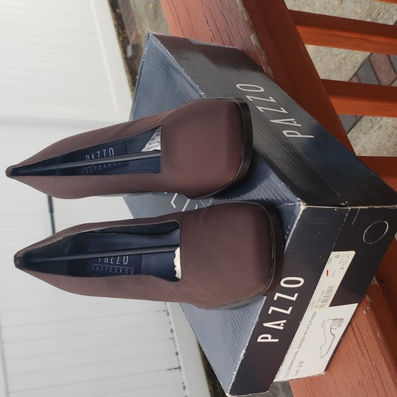 PAZZO Shoes - PAZZO microfiber chocolate shoes...size 8....NEW